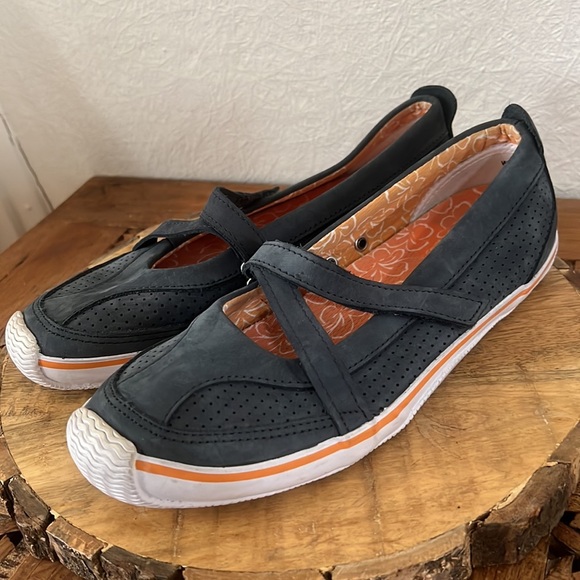 Sperry Women’s Top Sider Mary Jane Shoes with Velcro Straps **LIKE NEW** - Picture 2 of 11